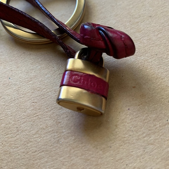 Chloe 6 key/card holder w signature mini padlock - Picture 12 of 17